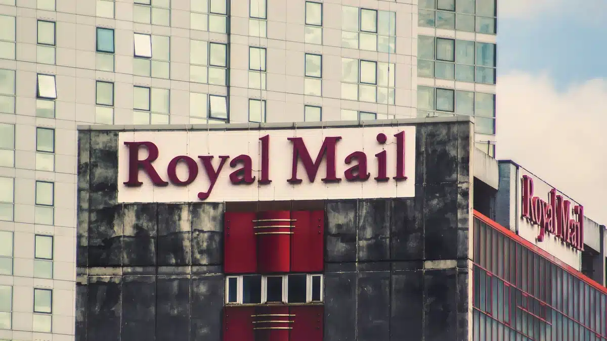 A Royal Mail building, with the sign on the top front. Use our consolidated shipping service for some of the cheapest shipping from US to UK.